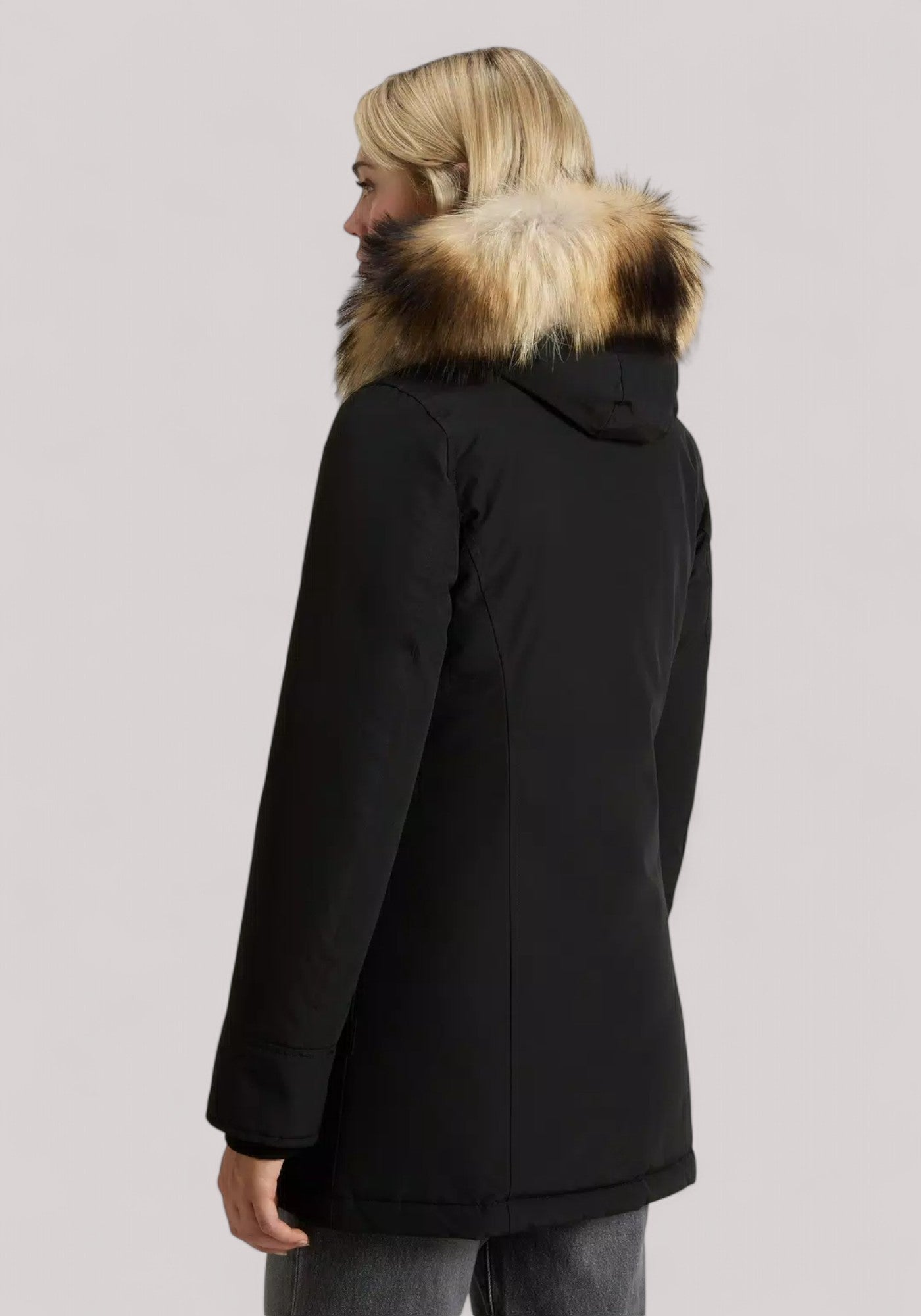 GIACCONE DONNA ARCTIC RACCOON PARKA BLACK - Linassi