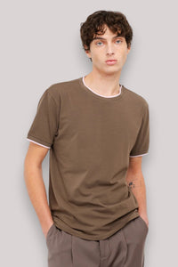 T-SHIRT UOMO JERSEY STRETCH MARRONE - Linassi
