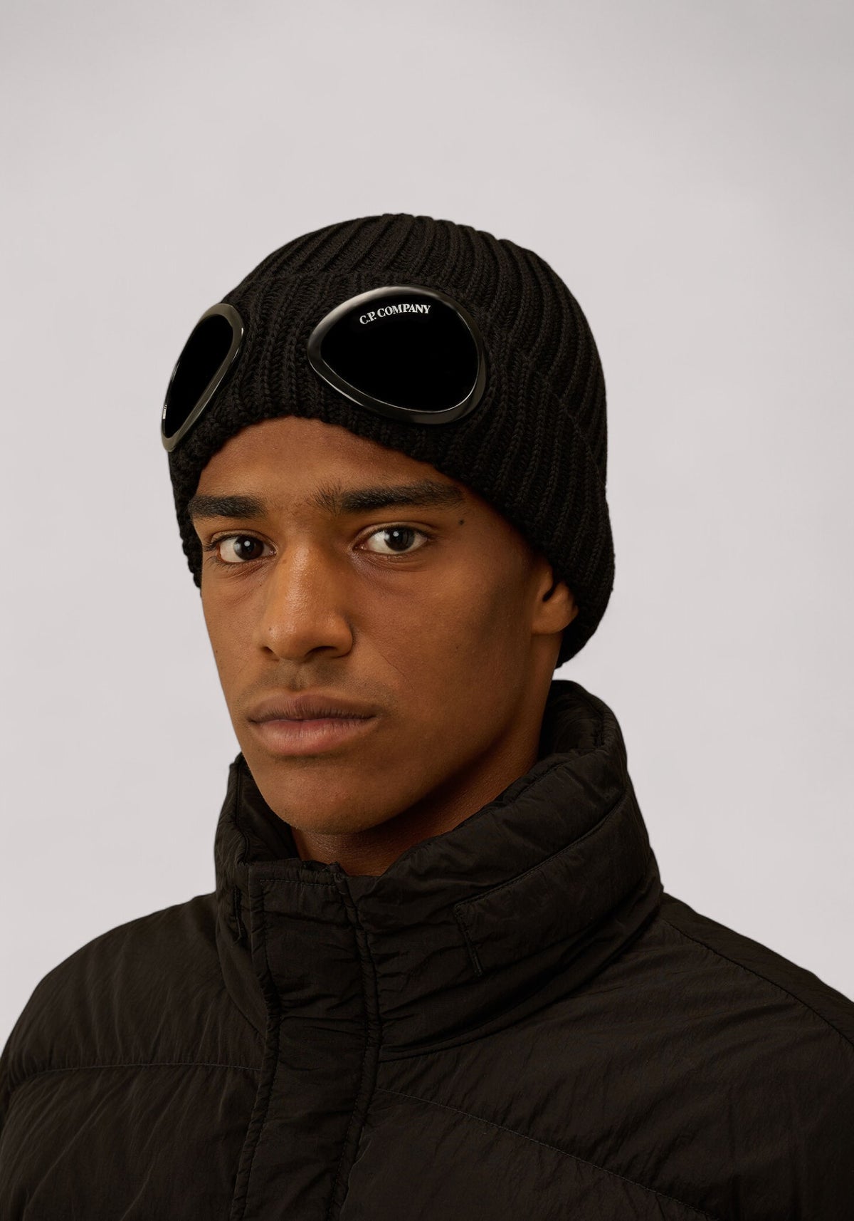 BERRETTO UOMO GOGGLE MERINO NERO